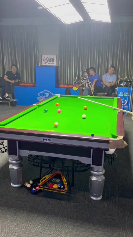 但非常稳健 但非常稳健