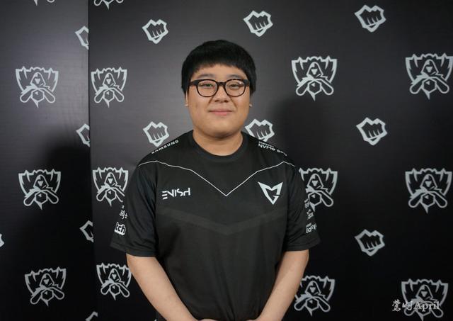 室的教练 室的教练