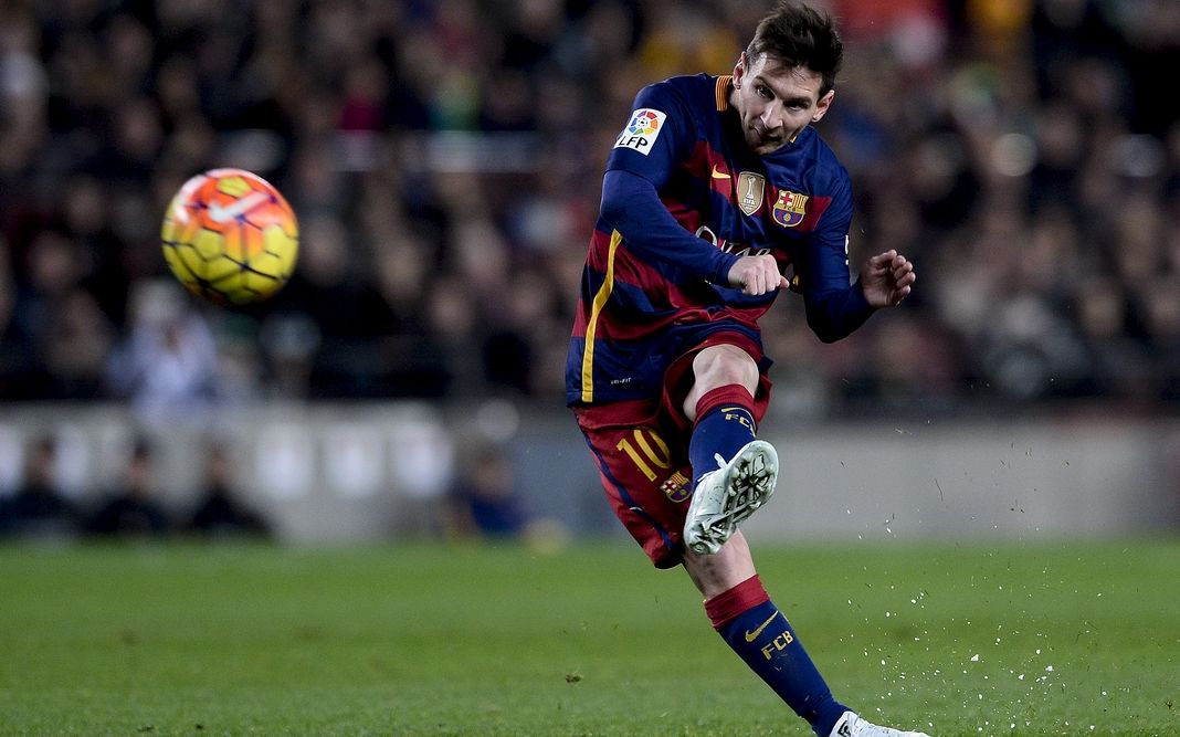 多方面都吸 多方面都吸